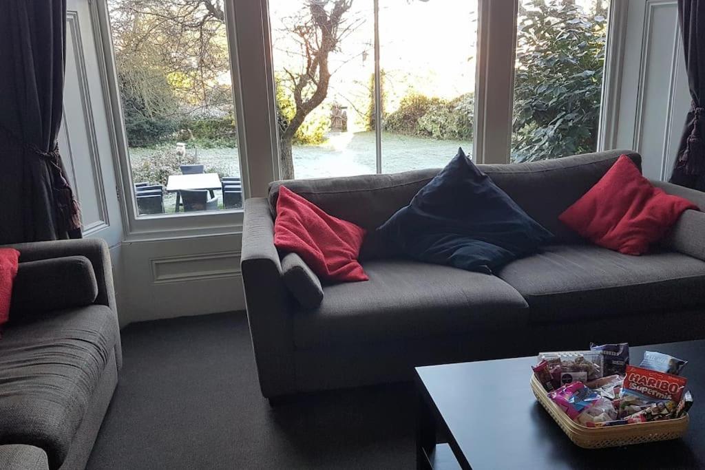 Villa Perfect For Large Family & Friends, Free Parking, Games Reading Esterno foto